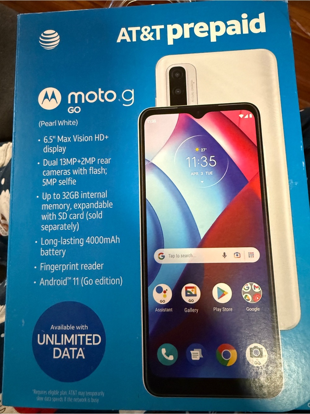 Motorola moto g GO Pearl White with Blue Display Box